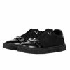 Low Sneakers Unisex - DISTURBIA
